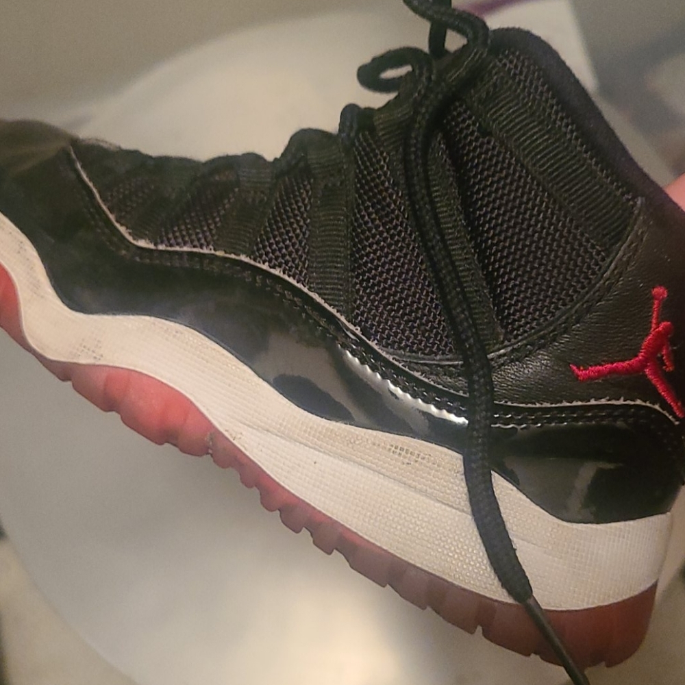 Jordan 11s - Picture 2 of 7